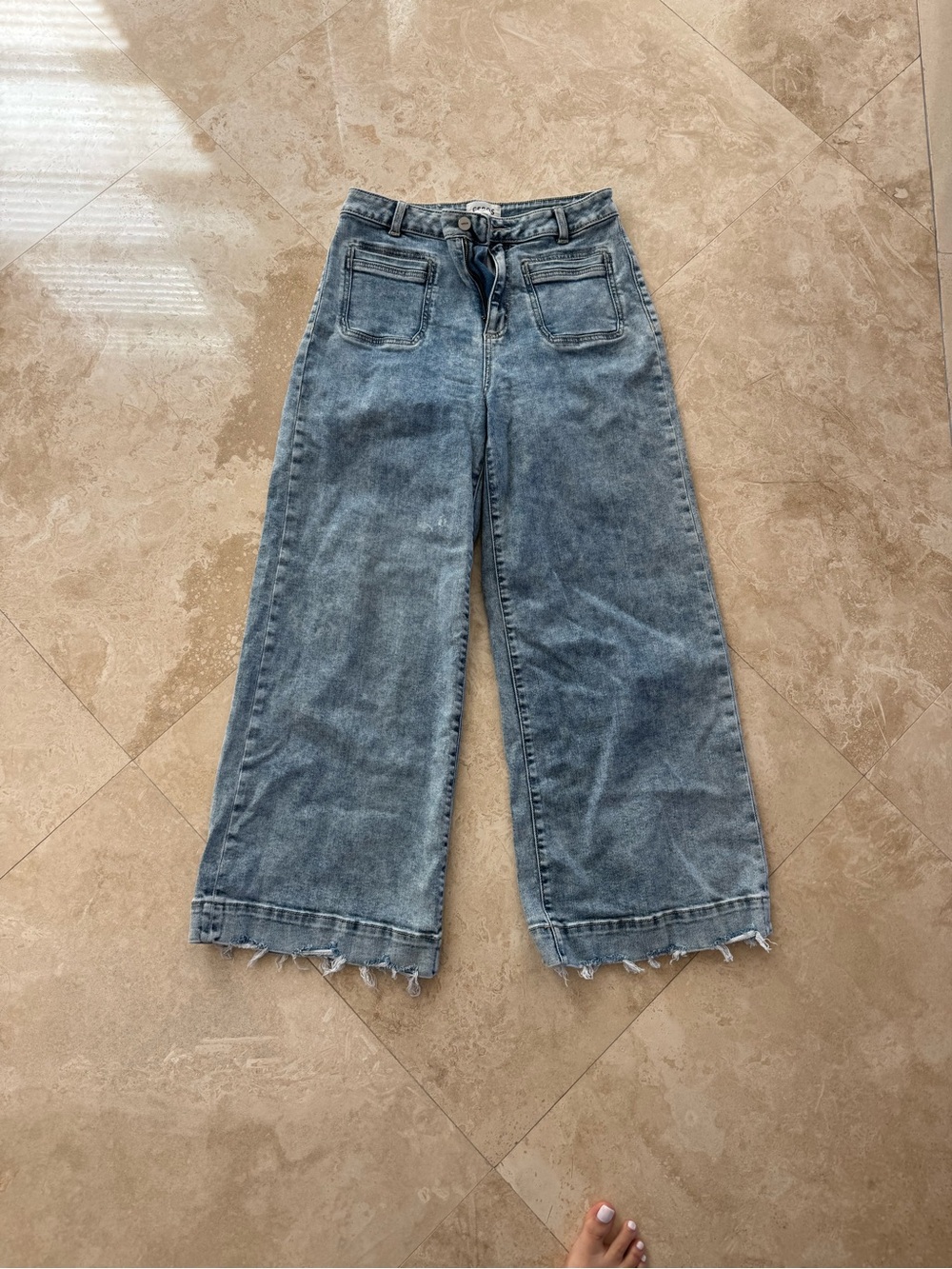 Wide Leg High-Rise Women’s Jeans in Faded Blue